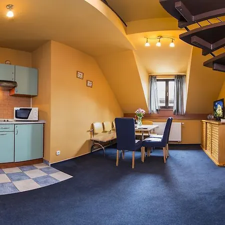 Apartment Yellow *