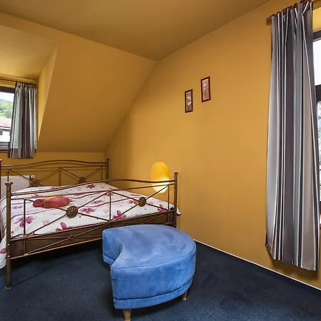 Apartment Yellow