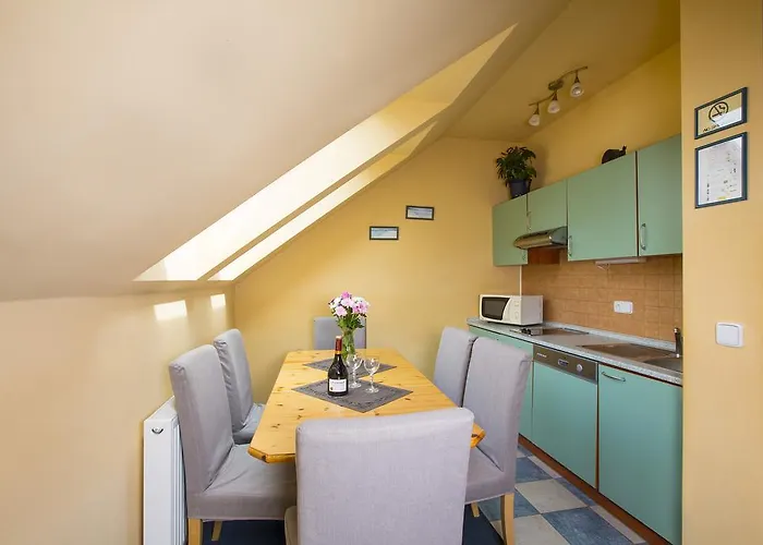 Apartman Yellow *