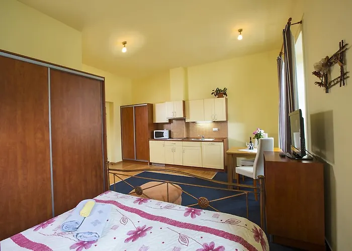 Apartman Yellow